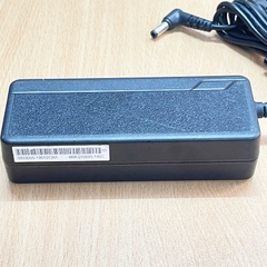 Adapter 19V 4.74A 90W APD DA-90J19 Connector Size 5.5mm x 2.5mm