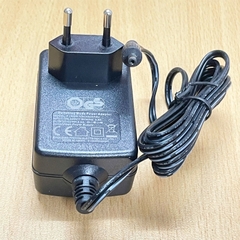 Chuyển Nguồn Adapter 5V 2.5A F18W6-050250SPAV Connector DC Size Tip 3.5mm x 1.35mm Dây Dài 1.5M