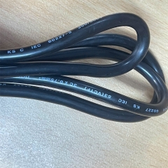 Dây Nguồn Vuông Góc Phải Chữ L 90 Độ DONG YANG DYP-G10B C13 European Schuko Power Cord CEE 7/7 to Right Angle IEC320 C13 10A 250V 3x0.75mm² Dài 1.5M