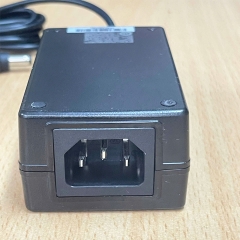Adapter 5V 4A 20W MEAN WELL GS25A05-P1J Industrial Adaptor 3 Plug IEC C14 Connector Tip Size 5.5mm x2.1mm