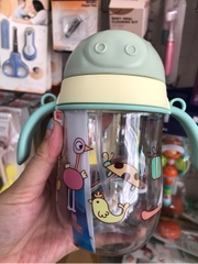 bình nước ống hút dây đeo lợn 380ml