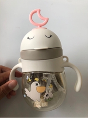 bình nước ống hút dây đeo hình thú 250ml