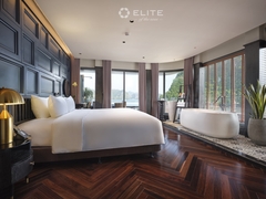 Elite Of The Seas