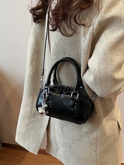 Túi đeo chéo hạt đậu kèm charm size 19cm HA543