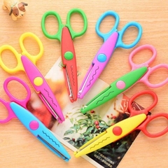 Kéo cắt giấy răng cưa tạo hình