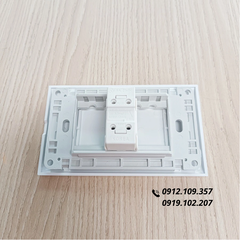 Công Tắc Điện Âm Tường 1 Nút Nhấn Một Chiều Hàn Quốc Dosel DLW2106