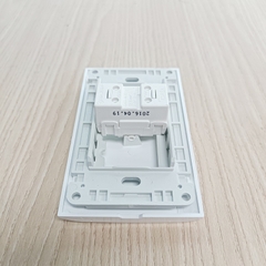 Công Tắc Điện Âm Tường 1 Nút Nhấn Một Chiều Hàn Quốc Dosel DLW2106