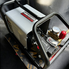 Máy Rửa Xe 1.8Kw Reload MR1110S (piston sứ)