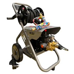 Máy Rửa Xe Mini Gia Đình 1.6Kw Reload M18F (Rulo Cuộn)