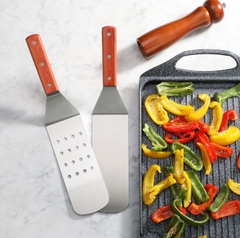 XẺNG XÚC BÁNH CÁN GỖ