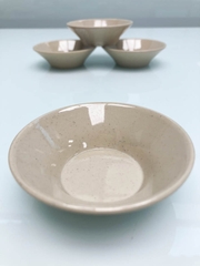 BÁT ĐỰNG NƯỚC GIA VỊ PHÍP NÂU ĐÁ