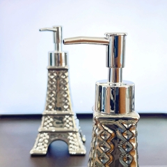 BÌNH ĐỰNG DẦU GỘI SỮA TẮM HÌNH THÁP MÀU BẠC