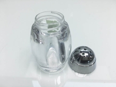 LỌ ĐỰNG TIÊU NHỰA