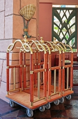 XE ĐẨY HÀNH LÝ TRONG KHÁCH SẠN