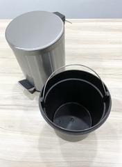 THÙNG RÁC 8L CÓ CHÂN ĐẠP GIẢM ÂM