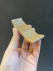 GÁC ĐŨA NÂU ĐÁ