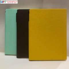 Sổ bìa da A5 cài bút ở gáy nhiều màu Heeton 25098
