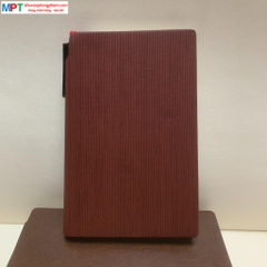 Sổ bìa da KT 8x14.5cm cài bút ở gáy Heeton 72098