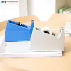 Cắt băng dính văn phòng để bàn Deli 810