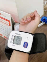 Máy đo huyết áp Omron Hem 6161 - Hàng nội địa Nhật Bản