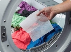 Giấy hút, chống loang màu quần áo Denkmit 24 tờ – Giặt chung nhiều màu không lo lem màu