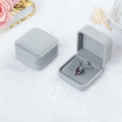 Hộp đựng trang sức nhung nỉ cao cấp