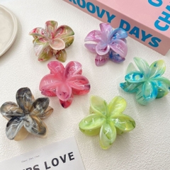 Kẹp Tóc Nhựa Hoa Sứ 5 Cánh 8cm Loan Vân 13012