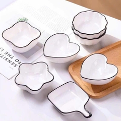 Chén Bát Sứ Mini Hình Học Viền Đen 17020