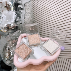 Phấn Nhũ Bắt Sáng INSTA GLOW Kiss Beauty 16117