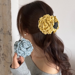 Kẹp Tóc Nhựa Cung Bông Hoa Vải Trà Caro 15692