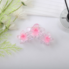 Kẹp Tóc Nhựa Hoa Sứ 3 Hoa Màu Trong 12848