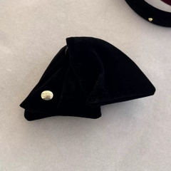 Kẹp Tóc Nhựa Cung Vải Nhung Trơn Đính Charm Xoắn 16431