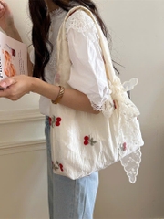 Túi Tote Kem Dạng Bầu Vải Voan Thêu Cherry & Nơ 15658