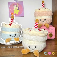 Móc Khoá Gấu Bông Hình Bánh Kem 3 Tầng Lông Xù 16346