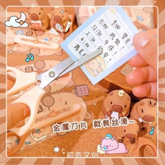 Kéo Cắt Thủ Công Sweet Capybara Có Nắp Đậy 16980