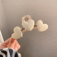 Kẹp Tóc Nhựa 3 Tim Thời Trang 8906