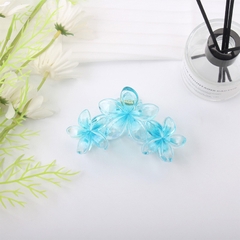 Kẹp Tóc Nhựa Hoa Sứ 3 Hoa Màu Trong 12848