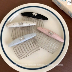 Set 2 Lược Bườm Xước Tóc Oval Chấm Bi Đính Charm Nơ 17981