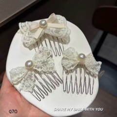 Set 2 Lược Bườm Xước Tóc Ren Voan Nơ Trai 17978