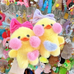 Móc Khóa Vịt Má Hồng Mỏ Cam Tai Nơ Đeo Túi Trái Tim 15544