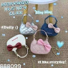 Túi Xách Đeo Chéo HELAHE CUTE Nơ Chéo Dập Chỉ Vuông Cho Bé