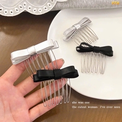 Set 2 Lược Bườm Xước Tóc Nơ Da 17289