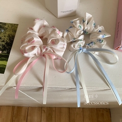 Cột Tóc Scrunchies Voan Hoa Xanh Hồng Nơ Ruybang PVN15602