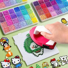 Set D.I.Y Hạt Nhựa Ủi Gồm Bàn Ủi + Hộp 24 Màu Hạt Nhựa 17751