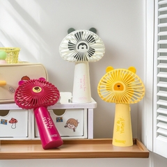 Quạt Cầm Tay Để Bàn Gấu Dâu Miss You 15508