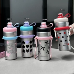 Bình Nước Giữ Nhiệt XCRJ 700ml Vỏ Inox Nắp Nhựa Kèm Quai Đeo Dài 16442