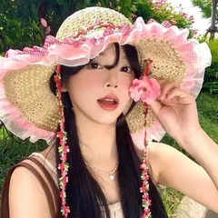 Mũ Cói Viền Caro Đỏ Dây Hoa 17510