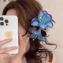 Kẹp Tóc Nhựa Hình 3 Hoa Ly Tiểu Thư 15466