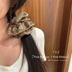 Cột Tóc Scrunchies Burberry Caro Sọc 16154