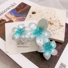 Kẹp Tóc Nhựa Hoa Sứ 3 Hoa Tráng Gương 12879